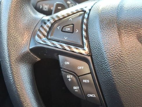 Used 2019 Ford Fusion SE image 23