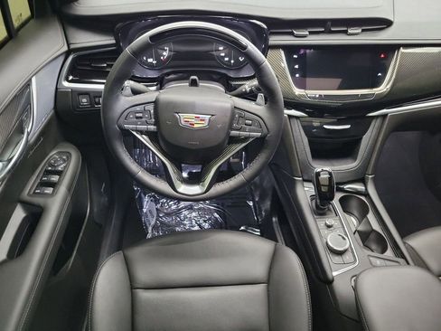 Certified 2024 Cadillac XT6 Sport w/ LPO, Onyx Lite Package image 13