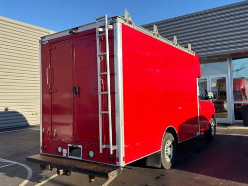 Used 2016 Chevrolet Express 3500 image 3