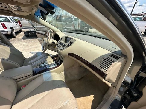 Used 2005 INFINITI Q45 w/ (P01) Premium Pkg RWD image 37