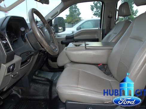Used 2022 Ford F250 XL w/ Power Equipment Group AWD/4WD image 10