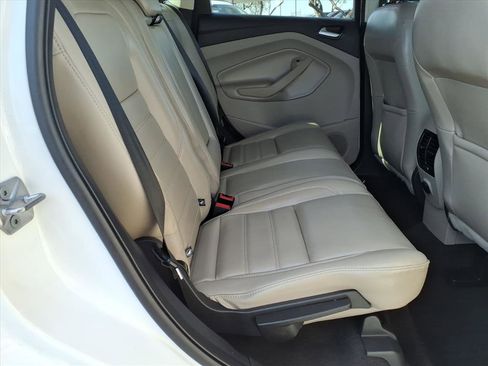 Used 2019 Ford Escape SEL image 14