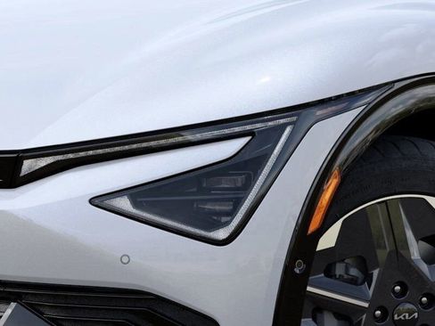 New 2025 Kia EV6 Light w/ Light LR Technology Package image 11