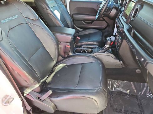 Used 2023 Jeep Wrangler Rubicon w/ Cold Weather Group image 20