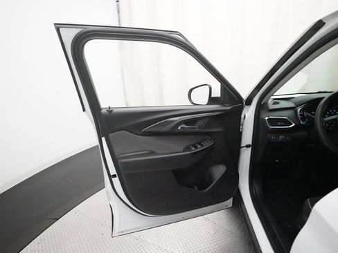 Used 2021 Chevrolet TrailBlazer LT w/ Convenience Package image 27