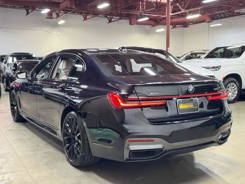 Used 2021 BMW 750i xDrive w/ Executive Package AWD/4WD image 2