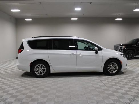 Used 2021 Chrysler Voyager Lxi FWD image 10