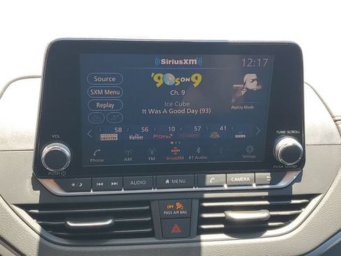 Used 2020 Nissan Altima 2.5 SR w/ Premium Package FWD image 4