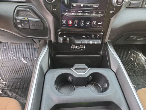 Used 2021 RAM 2500 Big Horn w/ Level 2 Equipment Group AWD/4WD image 25
