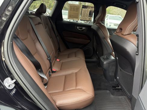 Certified 2023 Volvo XC60 B5 Plus w/ Climate Package image 34