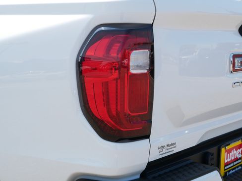 Used 2023 GMC Canyon AT4 w/ AT4 Premium Package AWD/4WD image 17