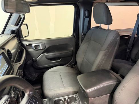 Used 2022 Jeep Wrangler Sport image 13