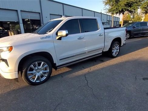 Used 2022 Chevrolet Silverado 1500 High Country w/ High Country Premium Package image 4