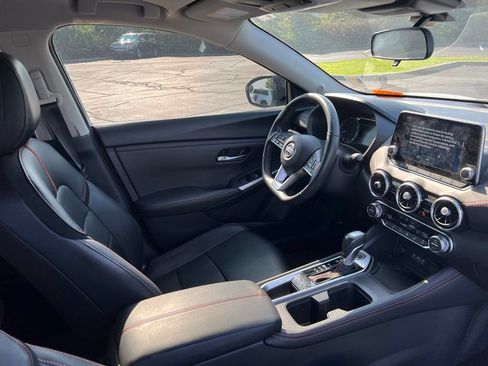 Used 2024 Nissan Sentra SR w/ SR Premium Package FWD image 9