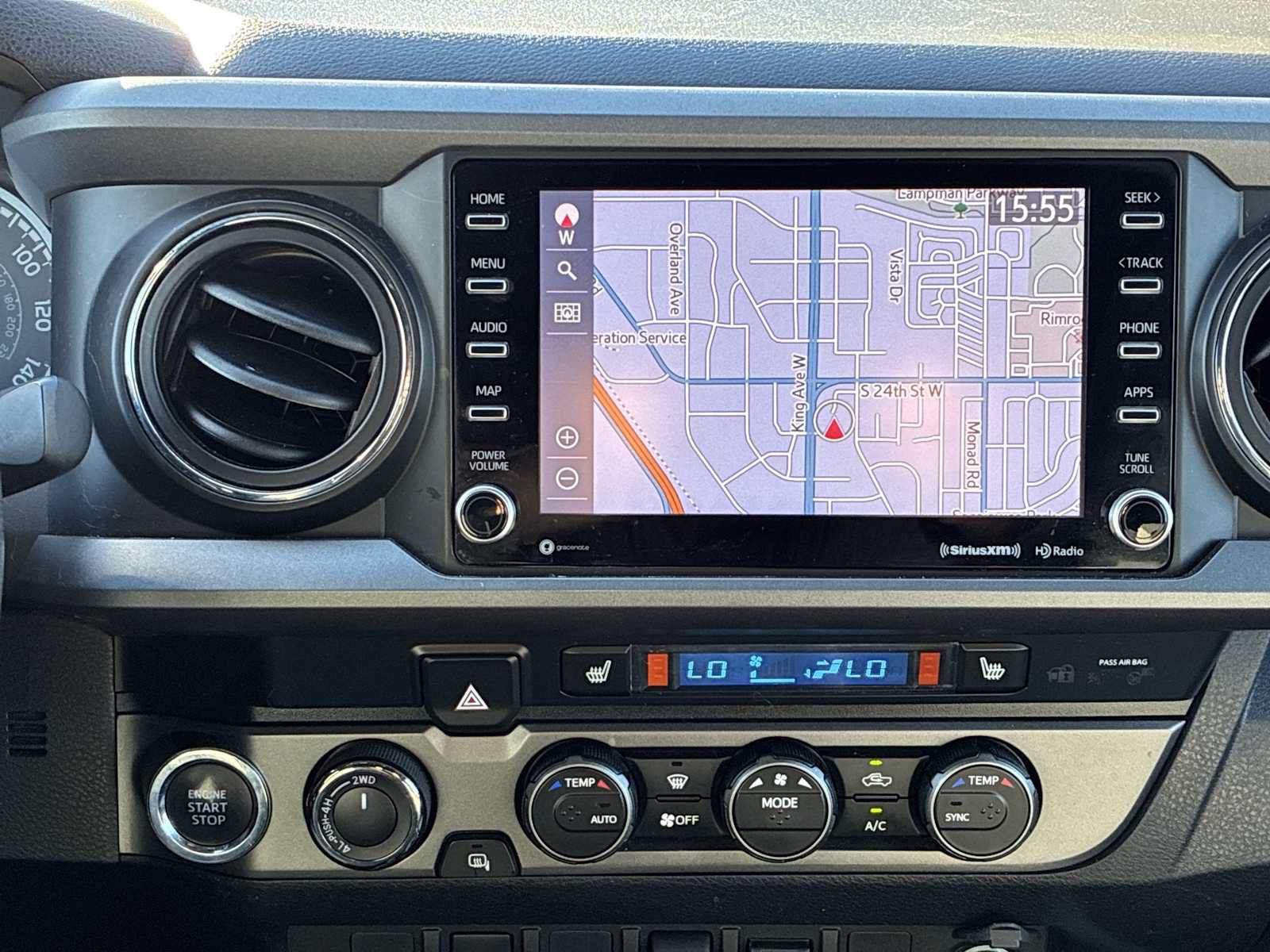 Used 2020 Toyota Tacoma TRD Sport AWD/4WD image 16