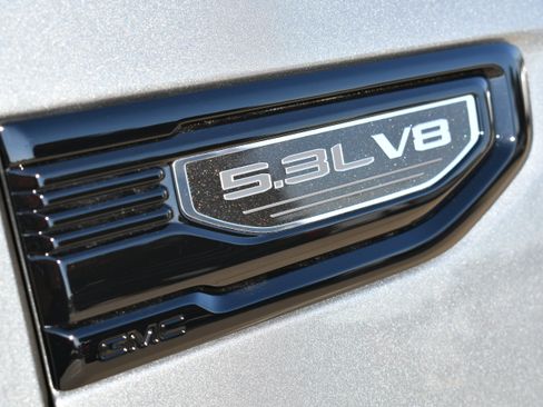 New 2026 GMC Sierra 1500 Elevation w/ LPO, Elevation Black Package image 11