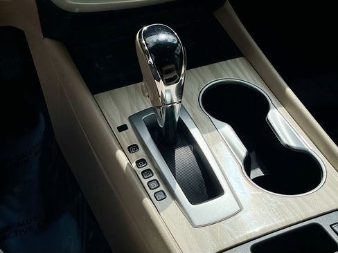 Used 2017 Nissan Altima 2.5 SL w/ Moonroof Package image 19