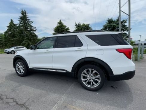 Certified 2023 Ford Explorer XLT w/ Equipment Group 202A AWD/4WD image 7