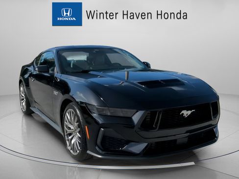 Used 2025 Ford Mustang GT Premium image 5