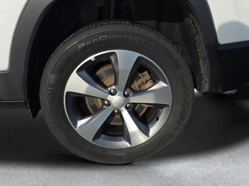 Used 2022 Jeep Cherokee Limited image 15