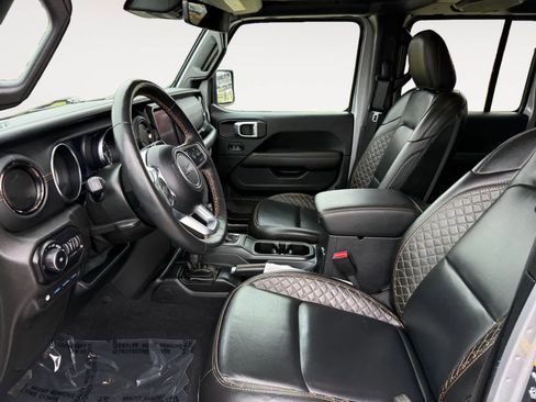 Used 2021 Jeep Wrangler Unlimited Sahara image 9
