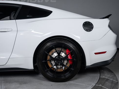 Used 2016 Ford Mustang Shelby GT350 w/ Technology Package RWD image 9