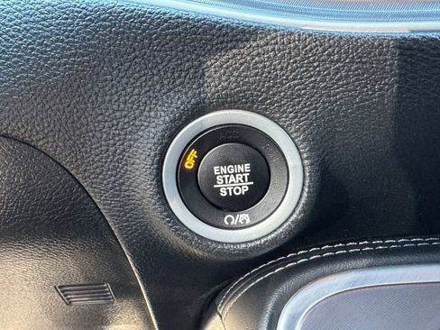 Used 2022 Dodge Challenger R/T w/ Driver Convenience Group image 23