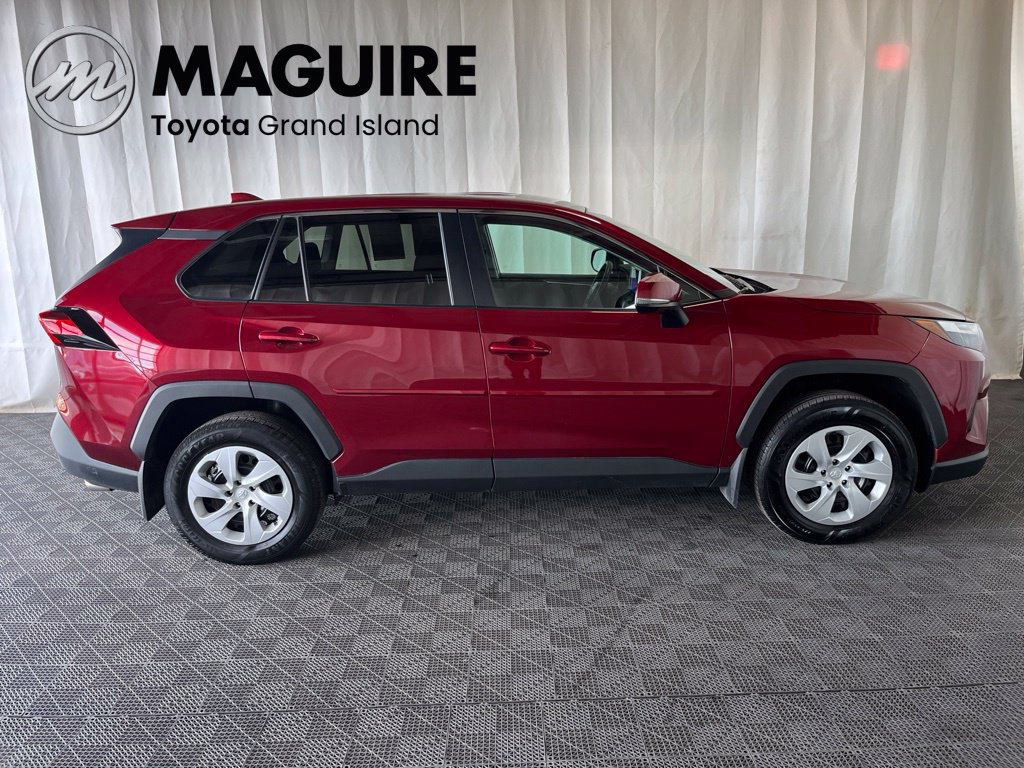 Used 2024 Toyota RAV4 LE AWD/4WD image 2