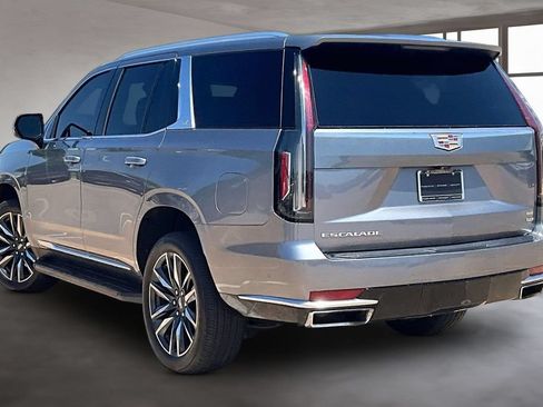 Used 2021 Cadillac Escalade Premium Luxury AWD/4WD image 11