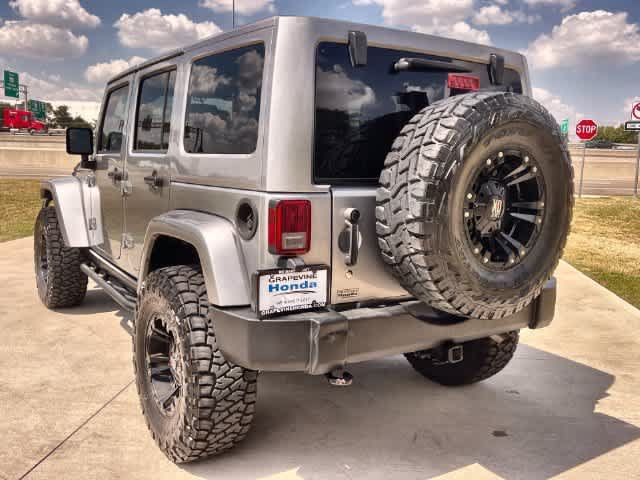 Used 2016 Jeep Wrangler Unlimited Rubicon w/ Connectivity Group AWD/4WD image 5