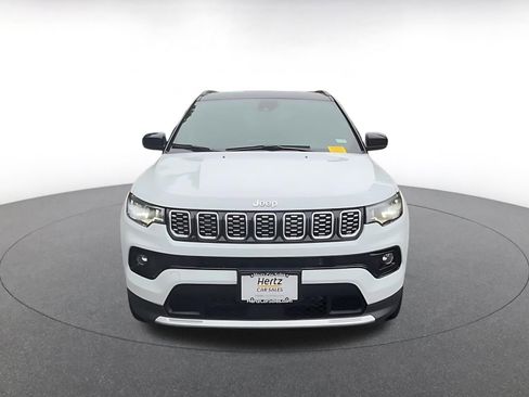 Used 2025 Jeep Compass Limited AWD/4WD image 4