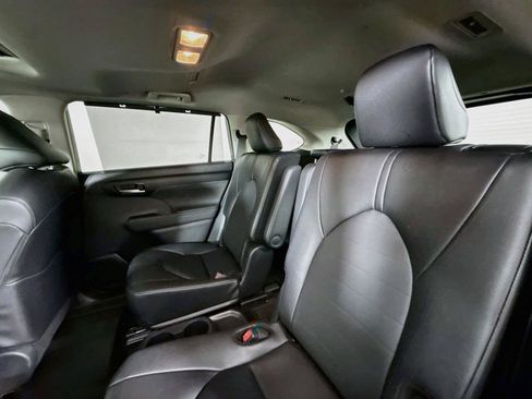 Certified 2026 Toyota Highlander XLE AWD/4WD image 31