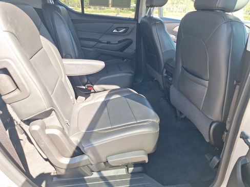 Certified 2019 Chevrolet Traverse LT w/ LT Premium Package image 24