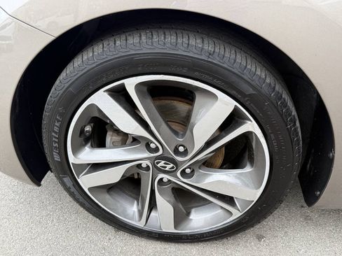 Used 2014 Hyundai Elantra Limited FWD image 23