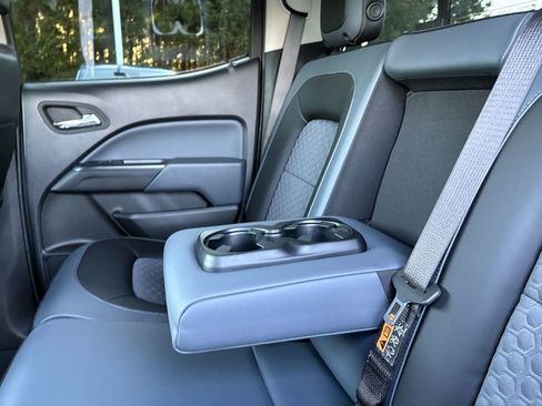 Used 2022 Chevrolet Colorado Z71 image 9