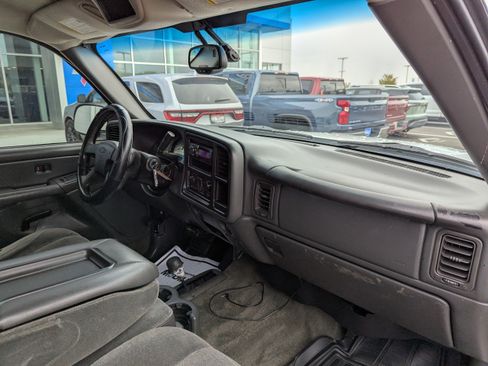 Used 2005 Chevrolet Silverado 1500 LS image 30