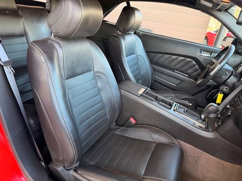 Used 2013 Ford Mustang Premium image 13