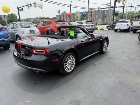 Used 2020 FIAT 124 Spider Classica w/ Technology Group image 5