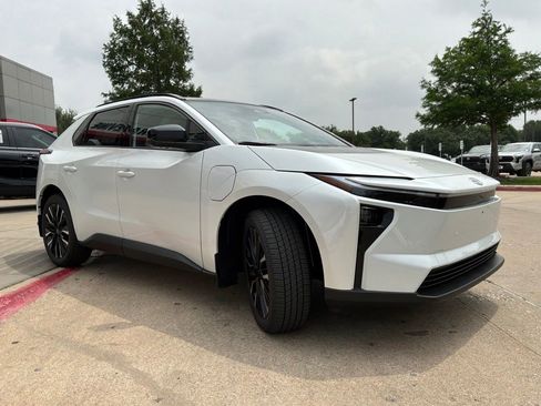 New 2026 Toyota bZ FWD image 4