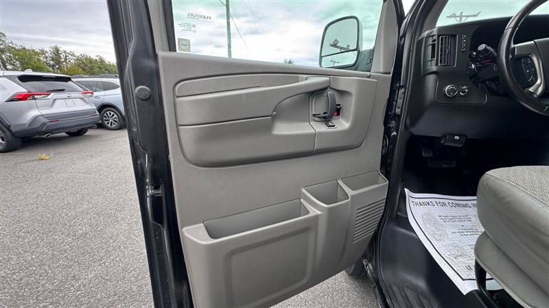 Used 2015 Chevrolet Express 2500 LS RWD image 28