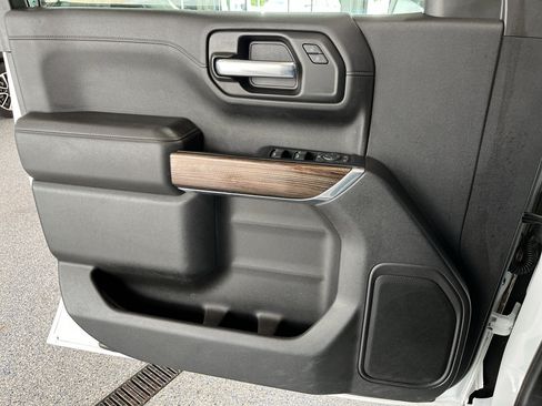 Used 2020 Chevrolet Silverado 1500 LT image 23