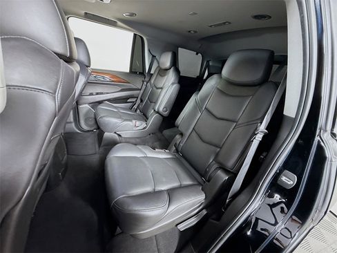Used 2019 Cadillac Escalade Premium Luxury image 27