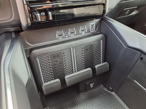 New 2026 RAM 1500 Laramie w/ Night Edition image 7