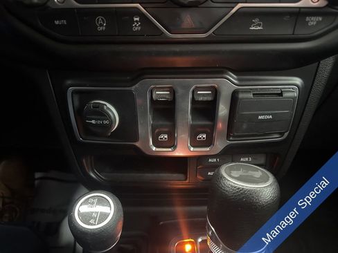 Used 2022 Jeep Wrangler Willys image 30