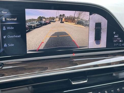 Used 2022 Cadillac Escalade ESV Sport Platinum w/ Heavy-Duty Trailer Package image 30