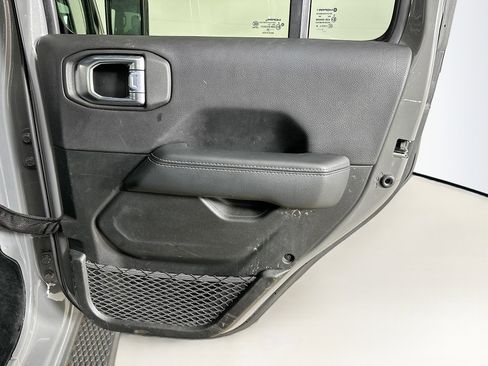 Used 2022 Jeep Wrangler Sahara w/ Safety Group image 29