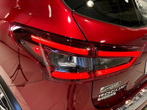 Used 2022 Nissan Rogue Sport SL image 23