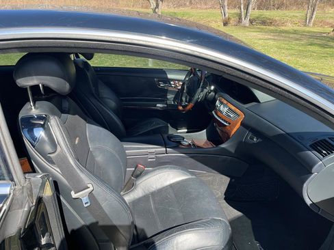 Used 2013 Mercedes-Benz CL 63 AMG image 26
