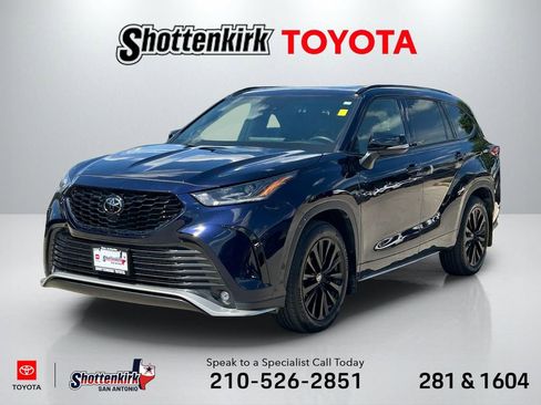 Used 2023 Toyota Highlander XSE AWD/4WD image 1