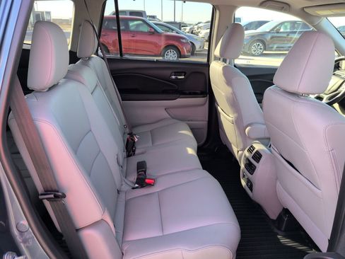 Used 2021 Honda Pilot Touring image 15